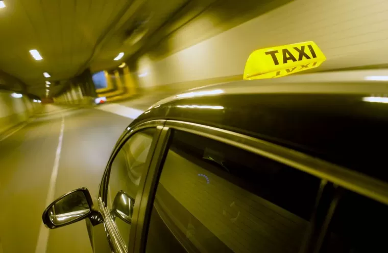 Taxi pour trajet longue distance, Martres-Tolosane, Taxi Yann